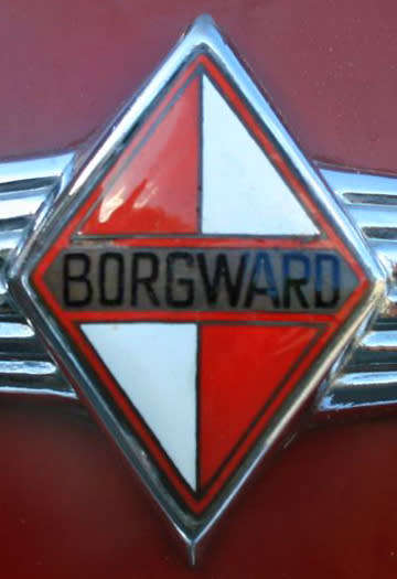 Borgward Isabella 1955 classic Sedan 1/18 BOS Models NEW+boxed FREE delivery #8996 instant wheels